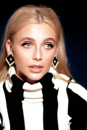 Emma Chamberlain tarot archetype