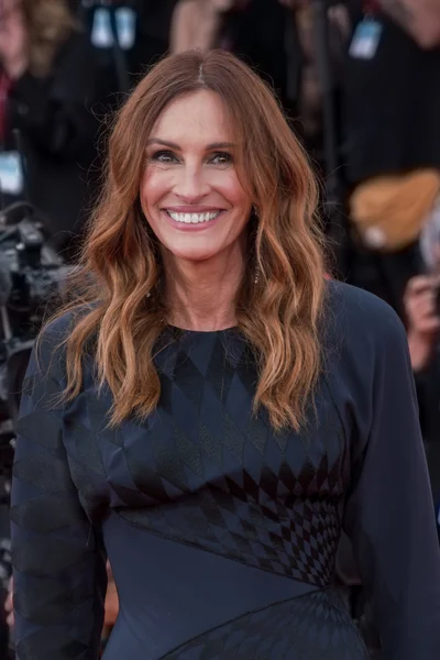 Julia Roberts tarot personality profile