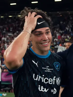 Noah Beck tarot archetype